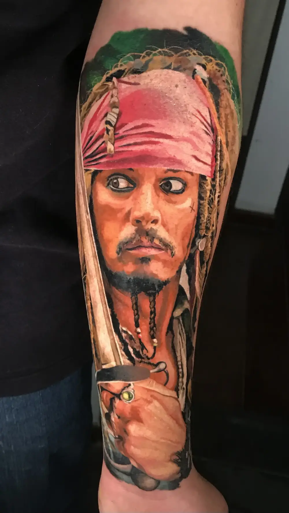 Tatuagem colorida de onça